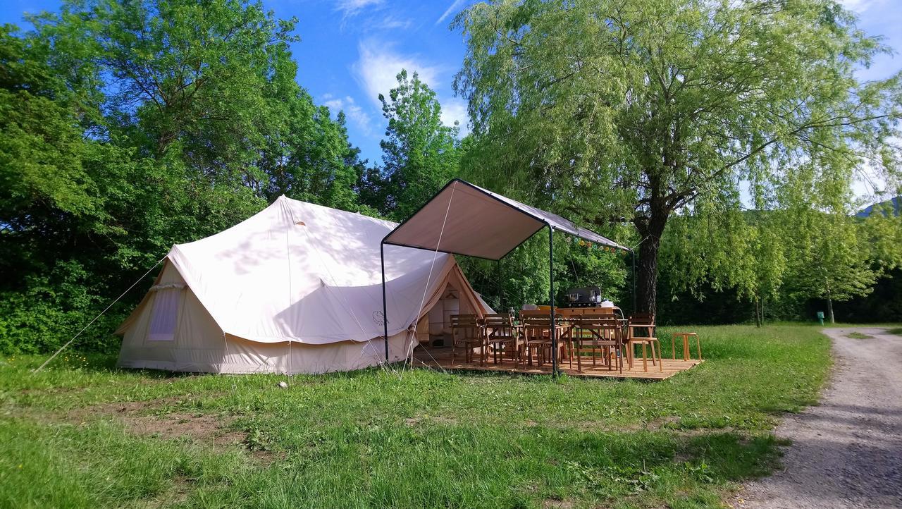 Отель Atypik Nomad Recoubeau-Jansac Экстерьер фото